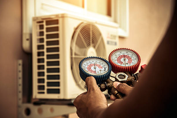 Professional Heat Pump Repair technician working in Lamont, FL